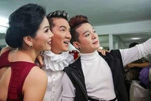 Liveshow của Đàm Vĩnh Hưng đông kín khán giả sau lùm xùm